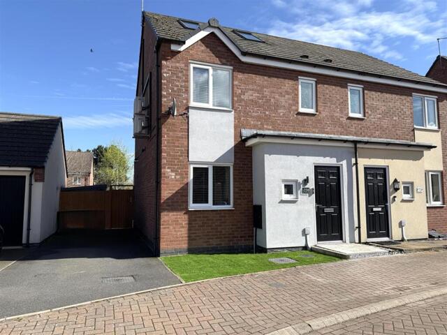 St. Thomas Way, Hawksyard Estate, 4 Bedroom Semi-detached