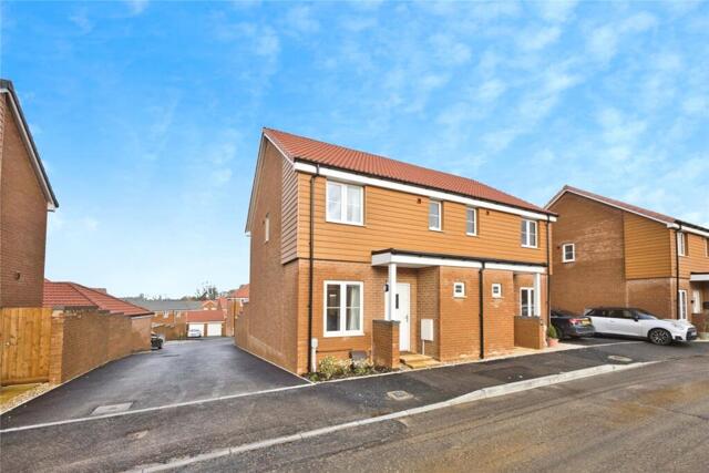 Houndstone, Sisken Place, Yeovil, 3 Bedroom Semi-detached