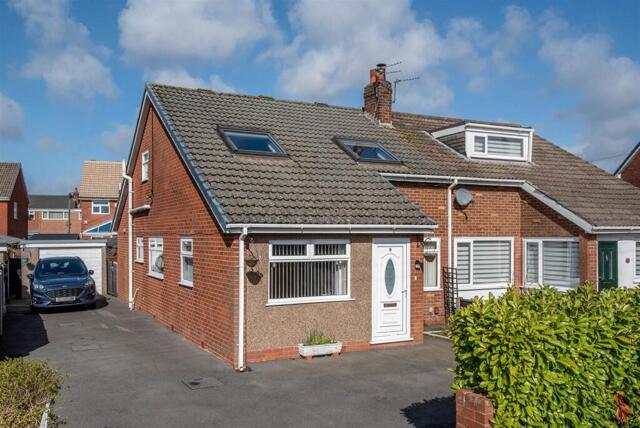 Briar Avenue, Euxton, 4 Bedroom Semi-detached