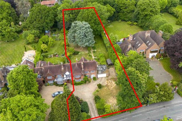 Burkes Road, Beaconsfield, 6 Bedroom House