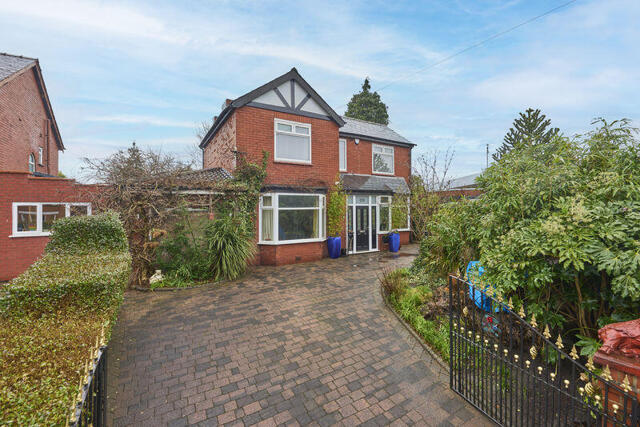 Wigan Road, Standish, 4 Bedroom Detached