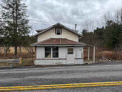 Helderberg Trl, Berne, Preforeclosure Single-family Home