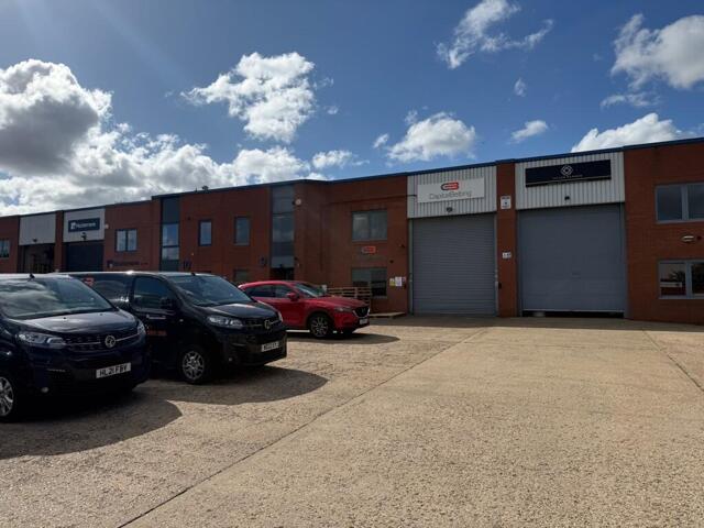 Mundells Industrial Centre, Welwyn Garden City, Light Industrial Facility