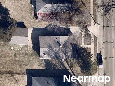 State St, Ottawa, Preforeclosure Single-family Home