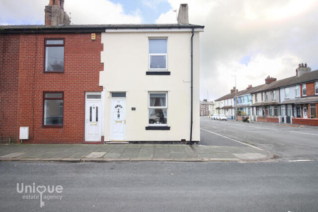 Victoria Street,  Fleetwood, 2 Bedroom End