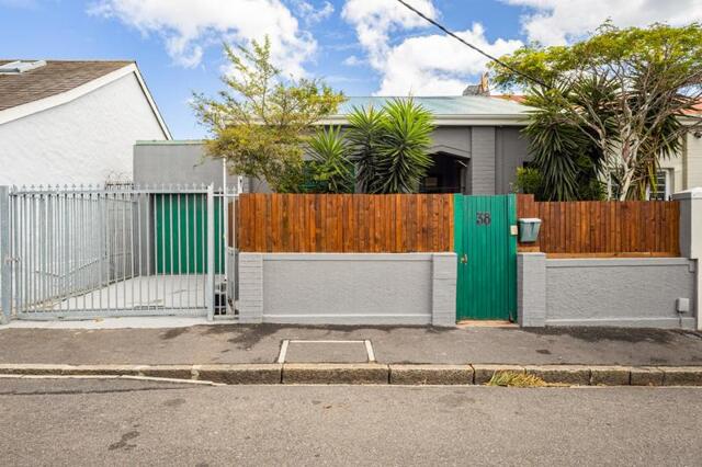 Observatory, Cape Town, Secure 3-bedroom Home