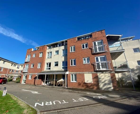 Fisher Street, Paignton, 1 Bedroom Ground