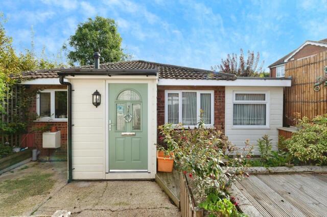 Hillside Road, Billericay, 5 Bedroom Semi-detached