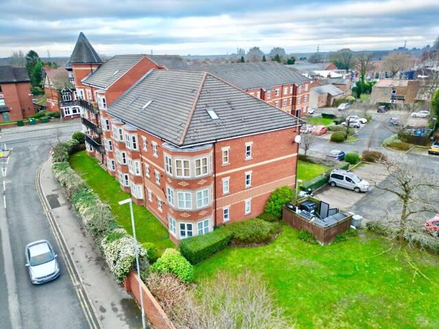 Russell Place, Sale, 2 Bedroom Apartment