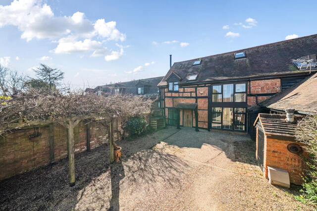 Hedgerley Lane, Gerrards Cross, 4 Bedroom Terraced