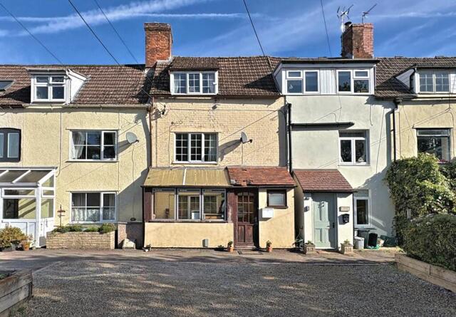 The Walk, Kingswood, 2 Bedroom Terraced