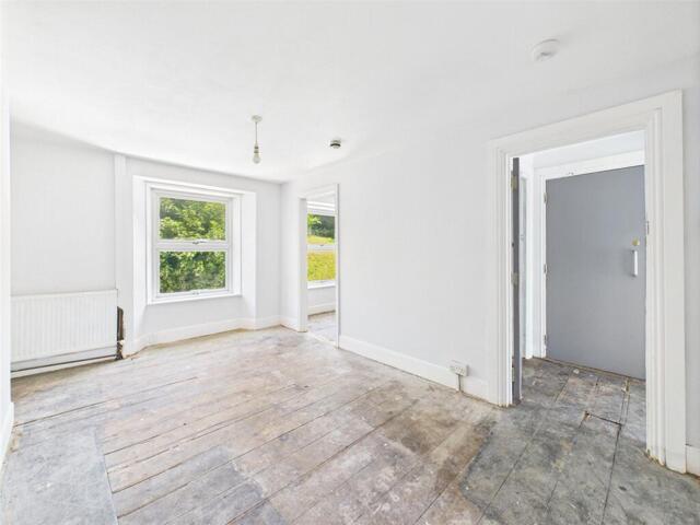 Berrycoombe Road, Bodmin, 5 Bedroom End