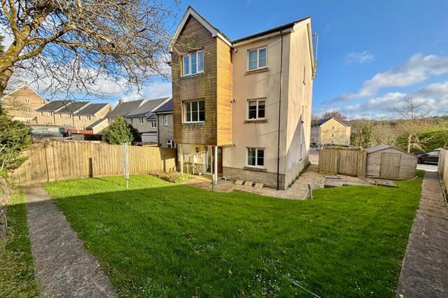 Trelowen Drive, Penryn, 2 Bedroom Flat