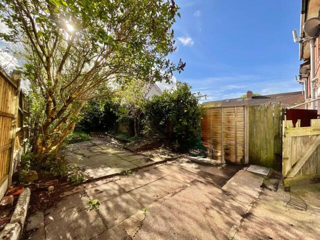 Queens Square, Stone, 3 Bedroom Terraced