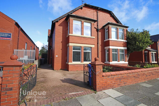 Poulton Road, Fleetwood, 3 Bedroom Semi-detached