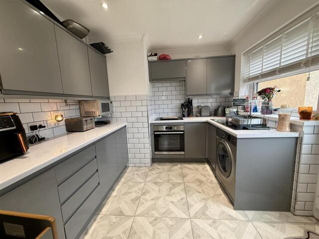 Bryn Onnen, Penderyn, 2 Bedroom Semi-detached