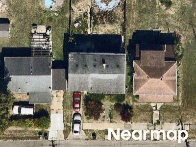 W Wayne St, Alliance, Preforeclosure Multi-family Home