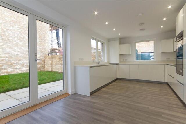 Fowler Avenue, Trumpington, 4 Bedroom Town