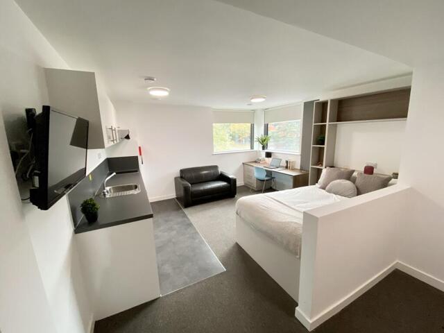 F -  George Road, Five Ways, 1 Bedroom Flat
