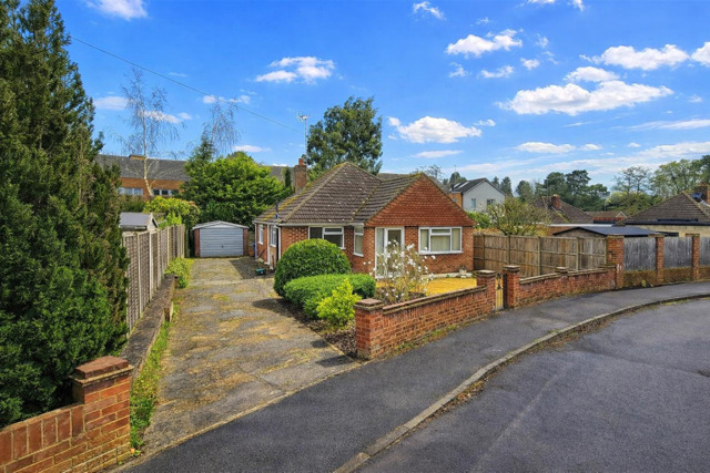 Andrews Close, Church Crookham, 3 Bedroom Detached