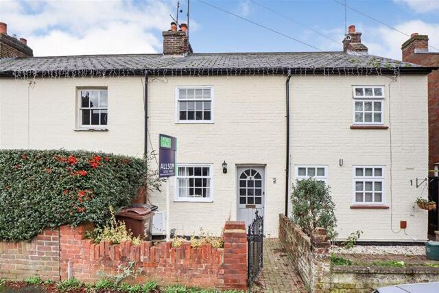 Cravells Road, Harpenden, 2 Bedroom Terraced