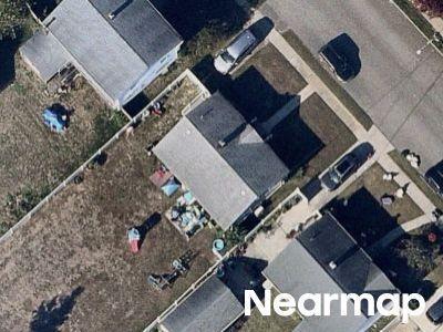 Anchor Ct, West Babylon, Preforeclosure Single-family Home