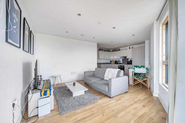 Central Reading, Berkshire, 2 Bedroom Flat