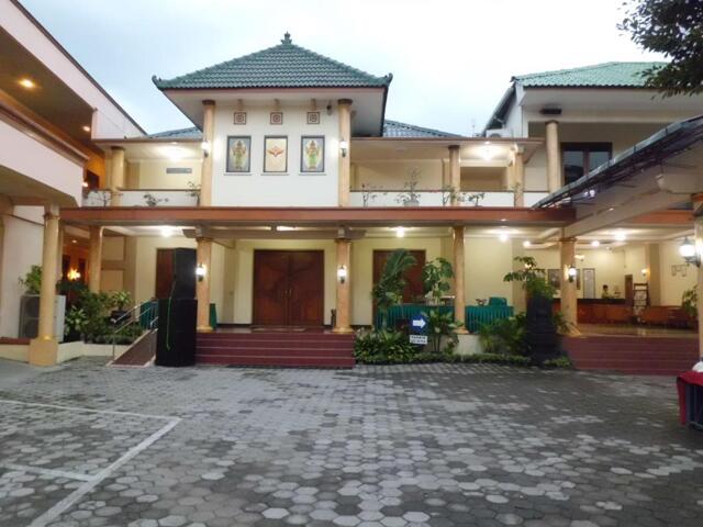 Jl. Ahmad Yani  Kartasura Sukoharjo Jawatengah, Surakarta, Hotel Pramesthi Solo