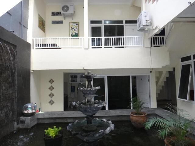 Jalan Raya Mulyosari  Surabaya, Surabaya, Rumah Kost Sakinah