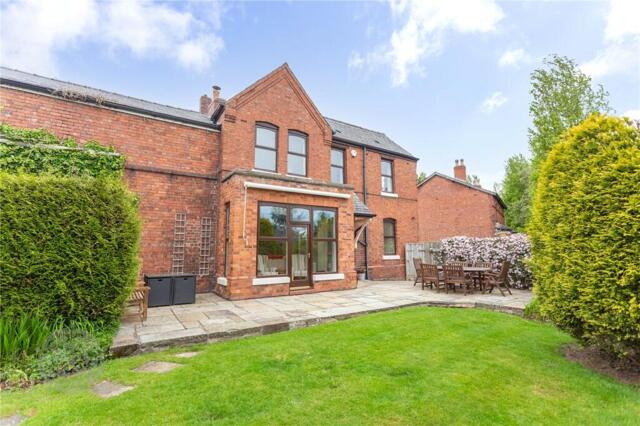 Culcheth, Wigshaw Lane, Warrington, 4 Bedroom Semi-detached