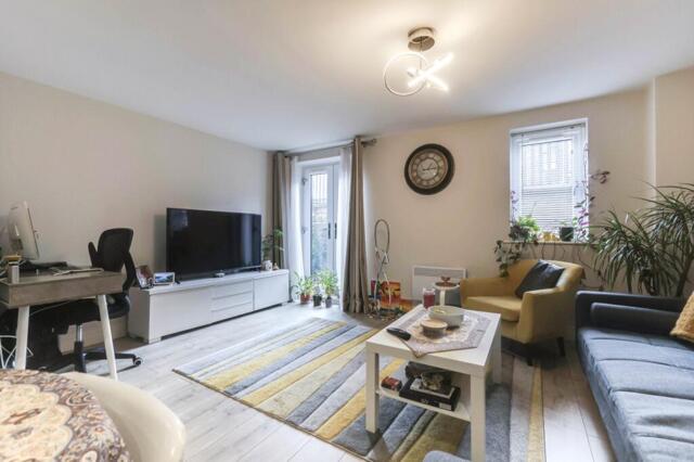 Harrogate Road, Bradford, 1 Bedroom Flat