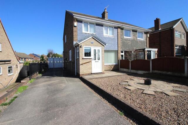 Acaster Drive, Garforth, 3 Bedroom Semi-detached