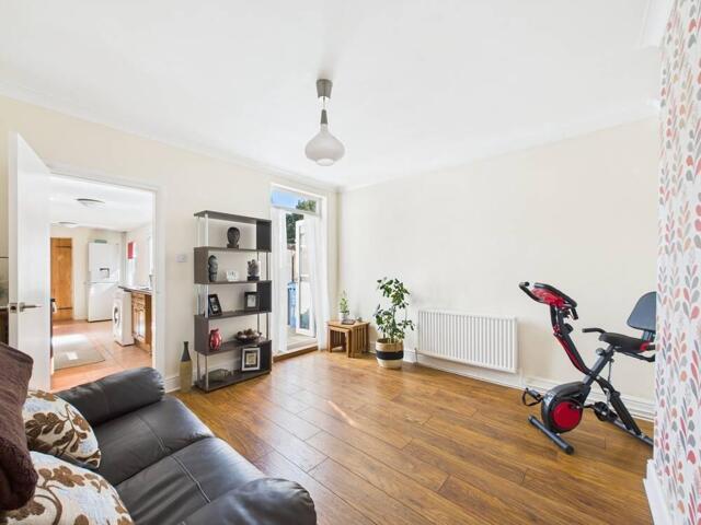 West Parade, Sutton, 2 Bedroom Terraced