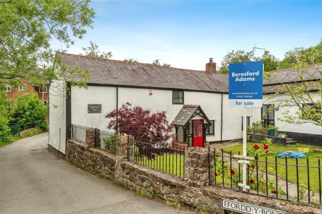 Pontybodkin, Ffordd Y Bont, Mold, 4 Bedroom Semi-detached