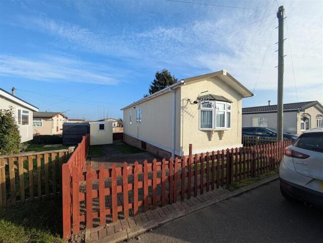 Vicarage Lane, 1 Bedroom Park