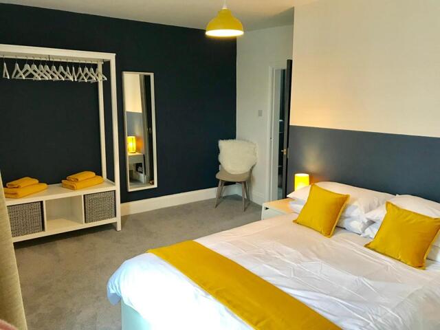 George Street, Whitby, 38 George, Entire