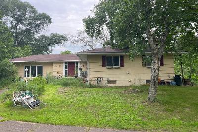 Falcon Ave, North Branch, Preforeclosure Single-family Home