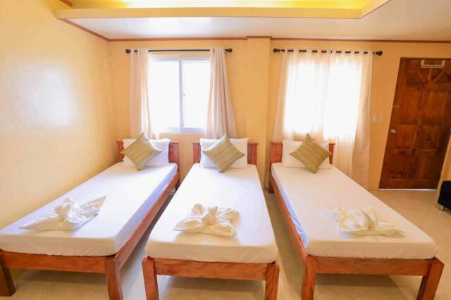 Contra Costa National Road, Basco, Ichehan Lodge Triple