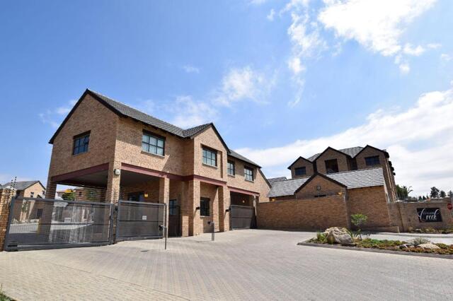 Lyndore Avenue, Johannesburg, Kyalami Creek Luxury