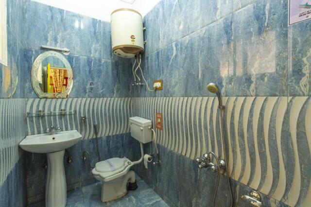 Gupt Ganga, Shalimar Road, Ishbar Nishat, Srinagar, Zostel Srinagar, Hostel