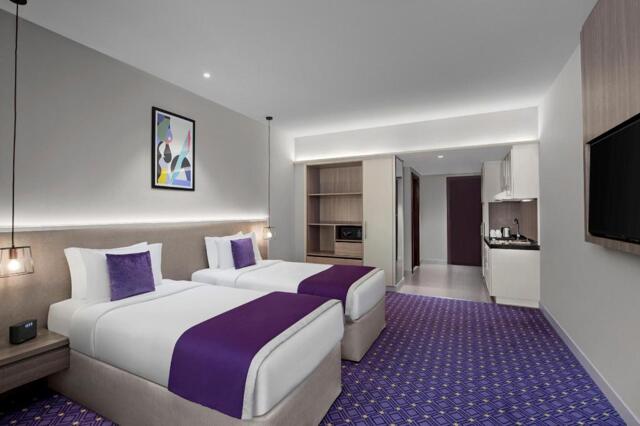 Sheikh Zayed Road, Dubai, Leva Hotel And