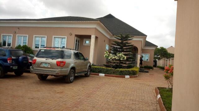 Plot , block xv, Olubankole mafe avenue, laderin estate, Abeokuta, Abeokuta, Heritage Courtyard, Hot