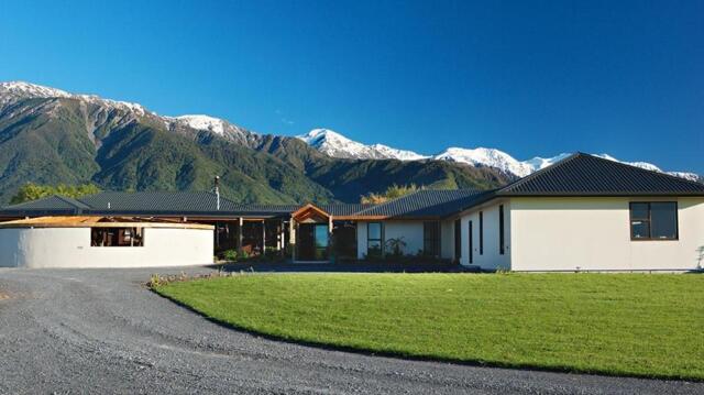 Schoolhouse Road, Kaikoura, Te Mahuru Retreat.