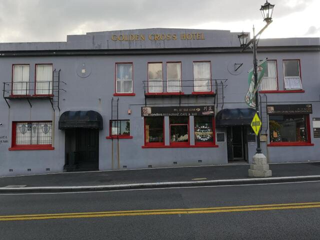 Rosemont Road Golden Cross Hotel, Waihi, Golden Cross Hotel