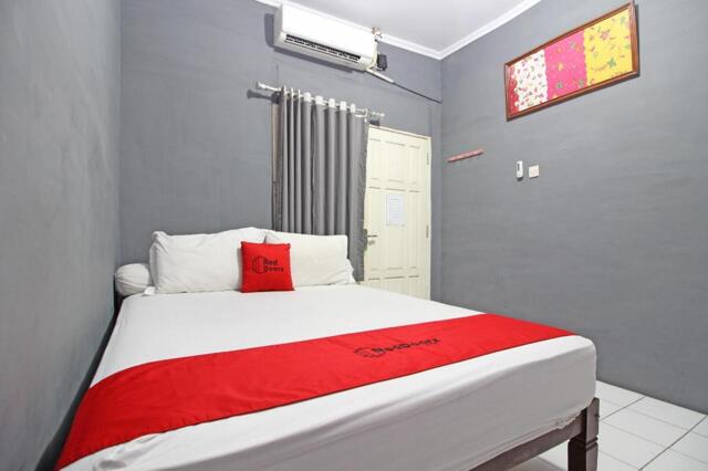Jl. Anggajaya I No.  A, Sanggrahan, Condong Catur, Diy, Yogyakarta, Reddoorz Near Terminal