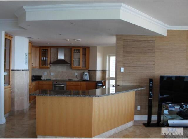 Lighthouse Road  Oyster Rock, Durban, Beautiful Penthouse With