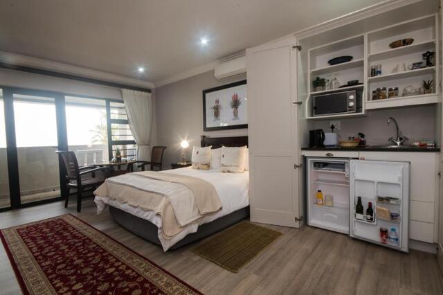 Ridge Road, Umhlanga, Durban, Hillside Guesthouse, Guesthouse/bed
