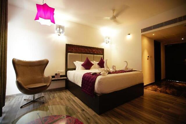 -a, Udulampet Main Road, Palani, Hotel Visakka Palani