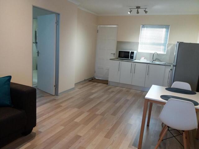 Janssens Avenue Flamingo Vlei, Bloubergstrand St Floor Apartment, Cape Town, Flamingo Palms- 1