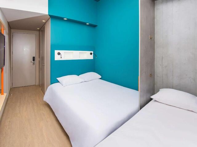 Calle  ,sabaneta, Ibis Budget Itagui